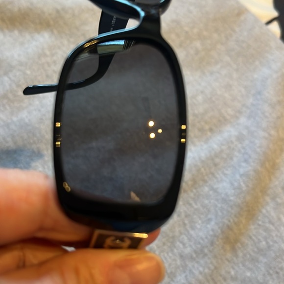 CHANEL SUNGLASSES 5115 - Picture 7 of 10